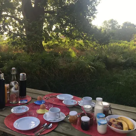 Haixpia, Les D'hotes