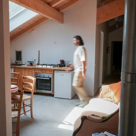 Haixpia, Les D'hotes