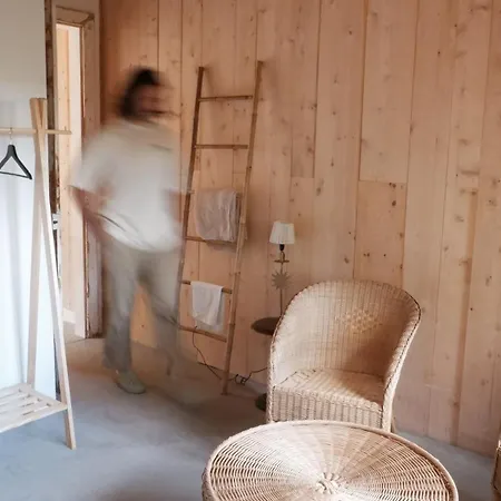 Haixpia, Les D'hotes