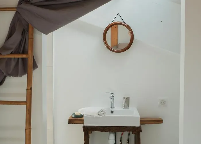 Haixpia, Les D'hotes